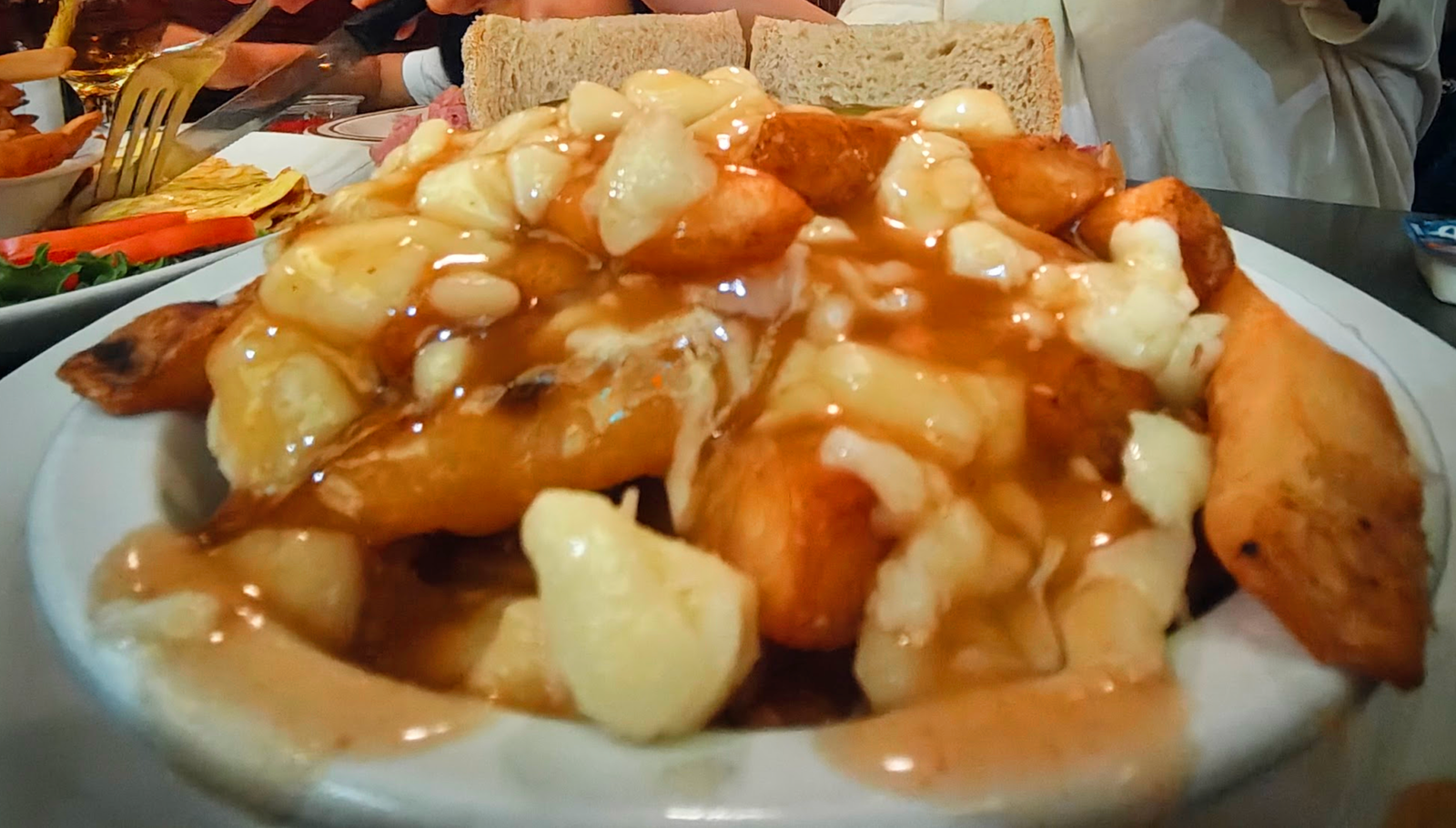 Poutine montréalaise
